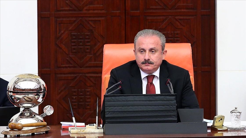 الأمين العام يهنئ رئيس البرلمان التركى  