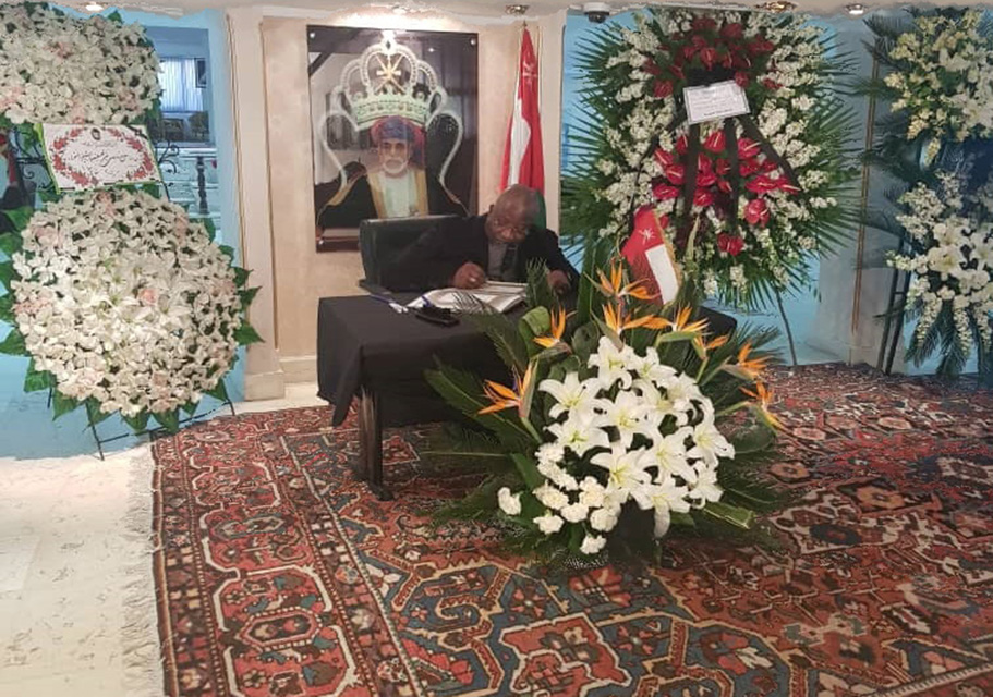 الأمين العام يعزى فى وفاة سلطان عمان 