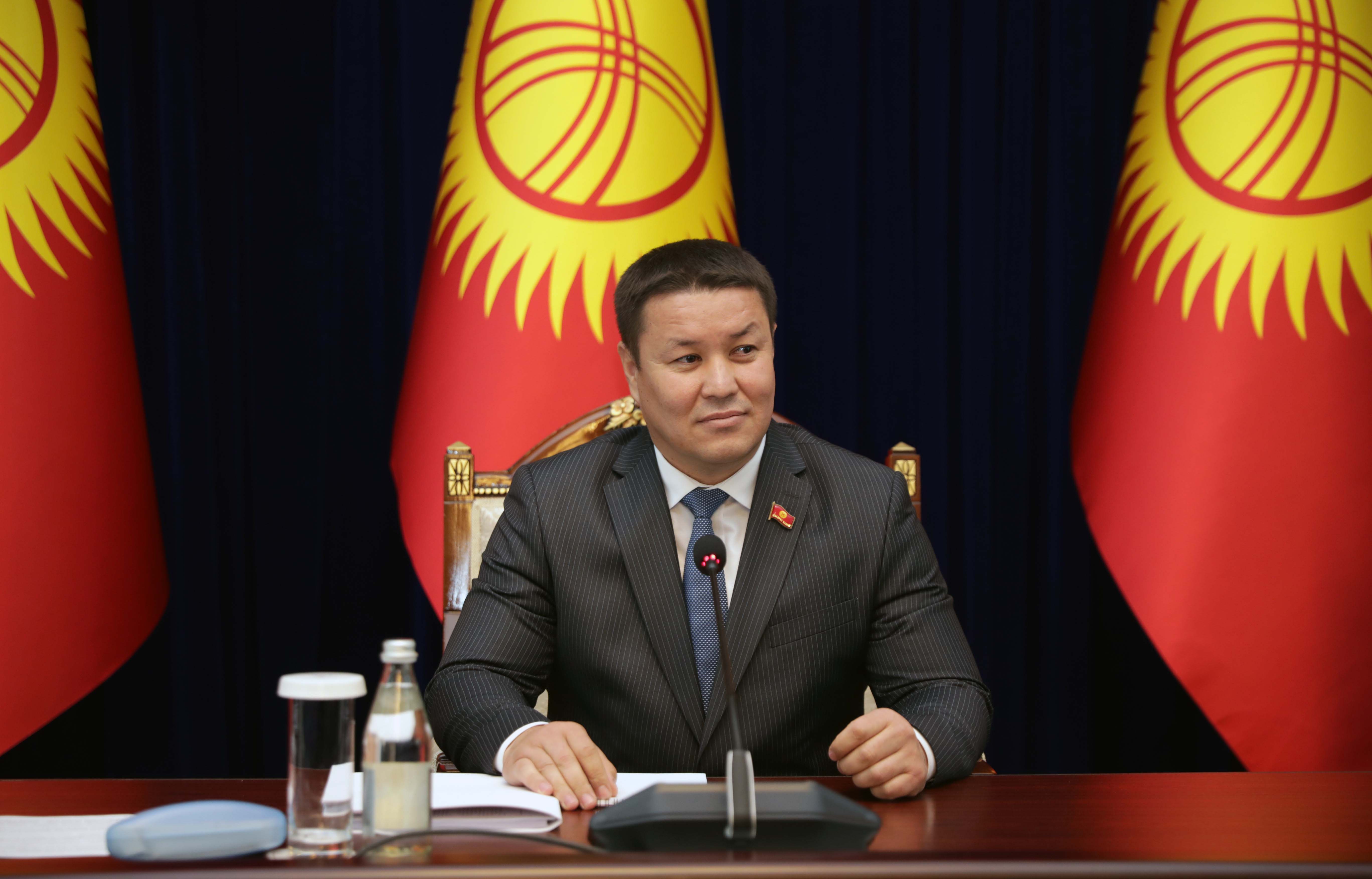 الأمين العام يهنئ رئيس مجلس قيرغيزيا