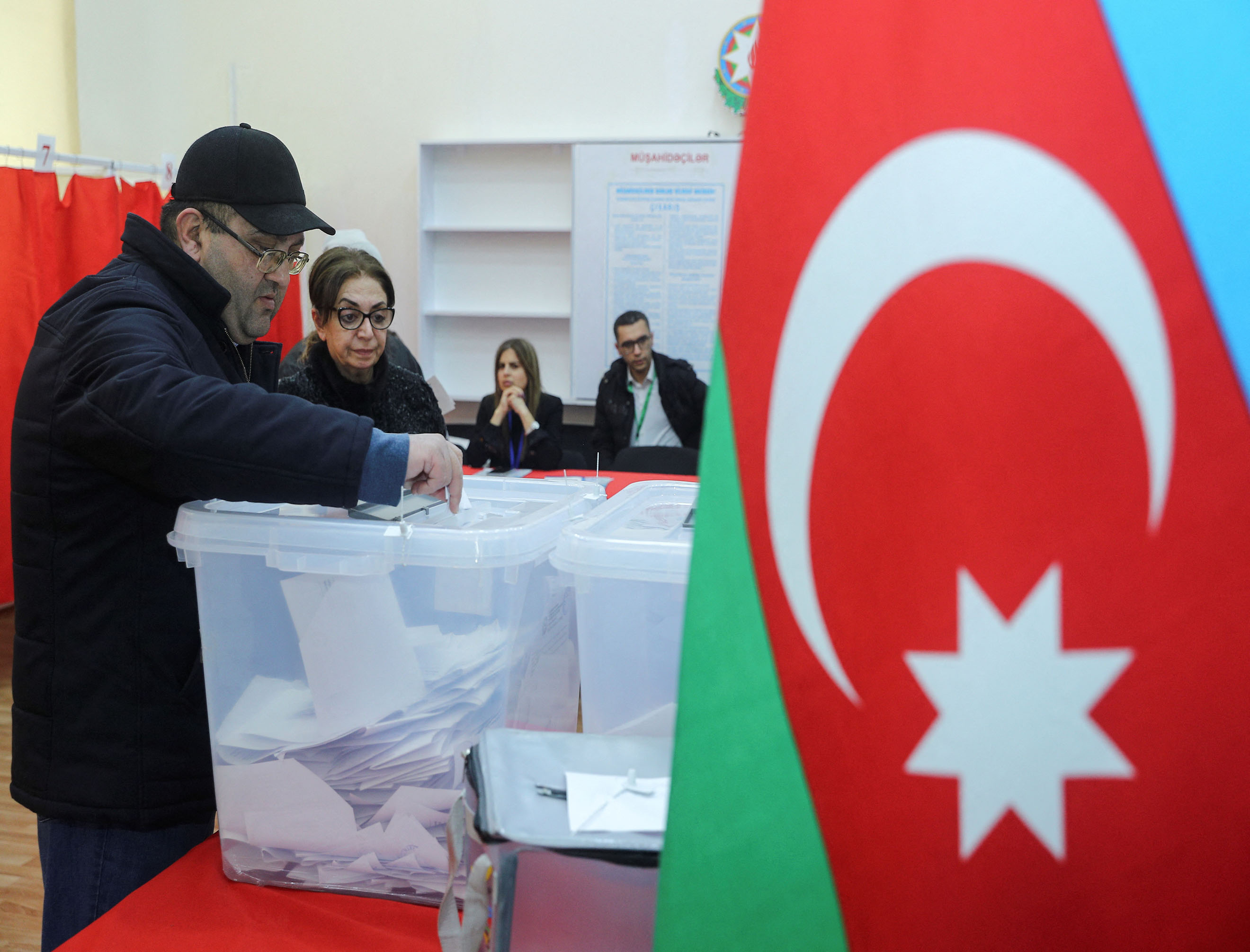 PUIC Participates in Monitoring Presidential Elections in Azerbaijan 