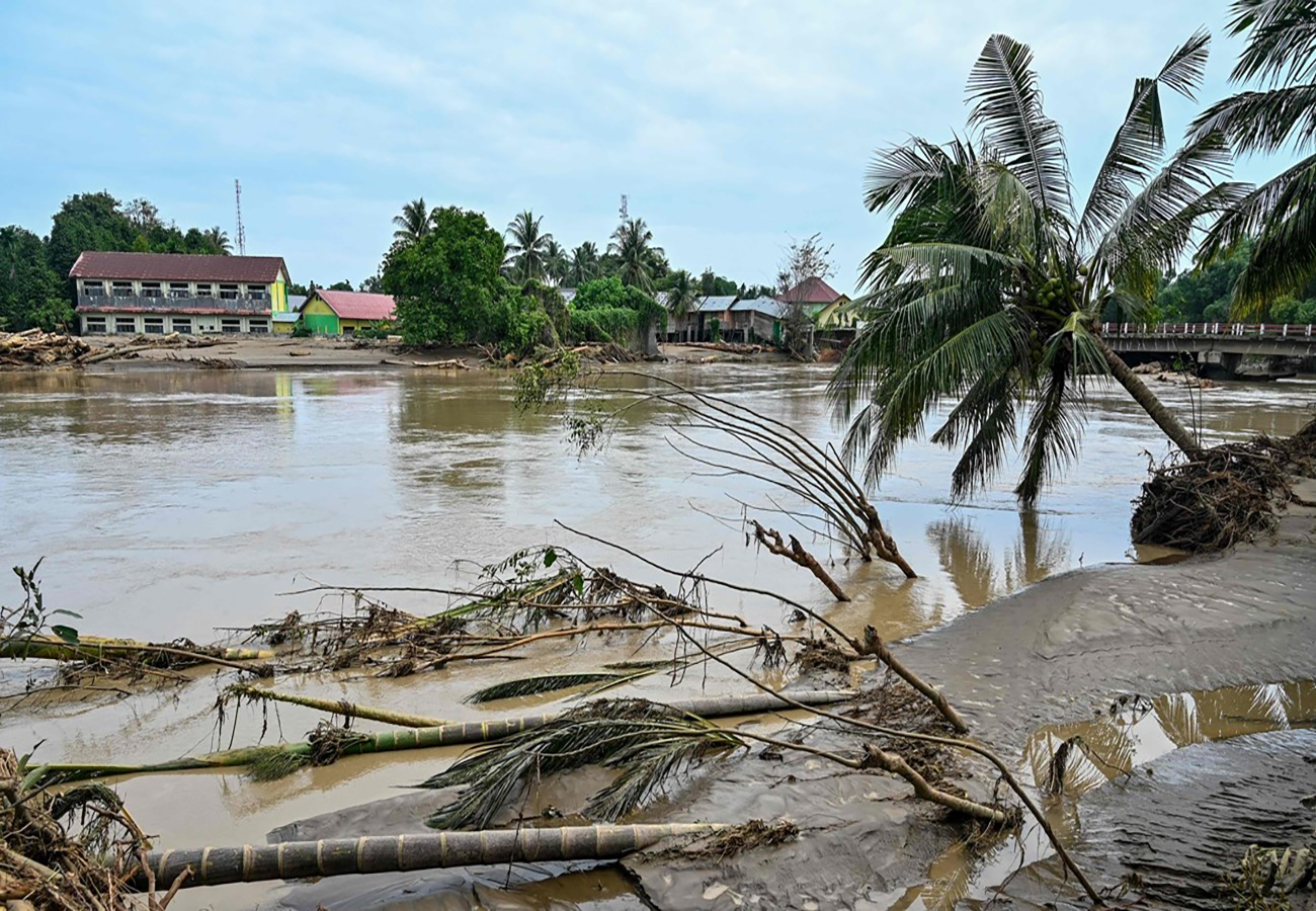 PUIC Secretary General Expresses Solidarity with Indonesia